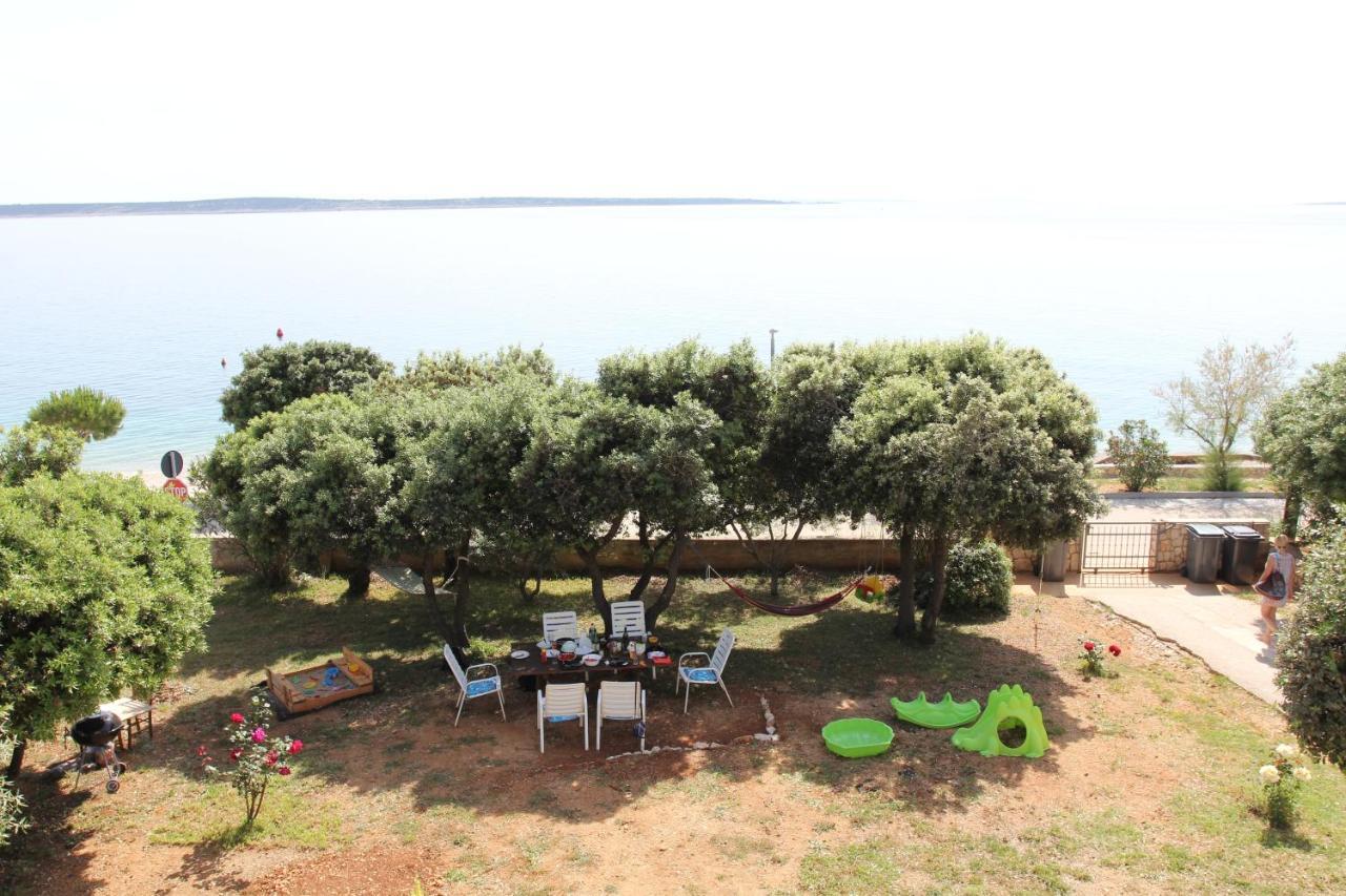 Apartments By The Sea Mandre, Pag - 8655 Колан Екстер'єр фото